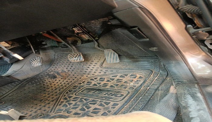 2017 Maruti Wagon R 1.0 VXI, Petrol, Manual, 93,975 km, interior