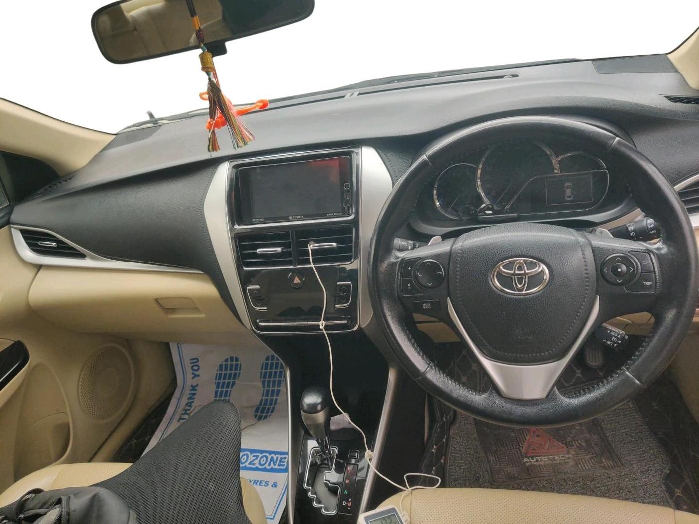 2018 Toyota YARIS VX CVT, Petrol, Automatic, 1,49,982 km, interior