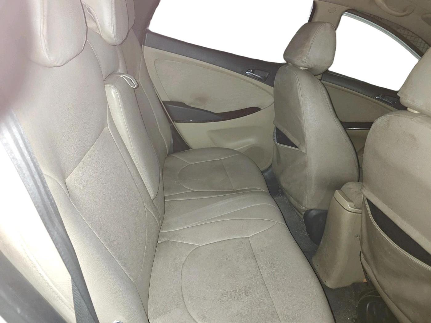 2012 Hyundai Verna FLUIDIC 1.6 CRDI SX, Diesel, Manual, 1,01,638 km, interior