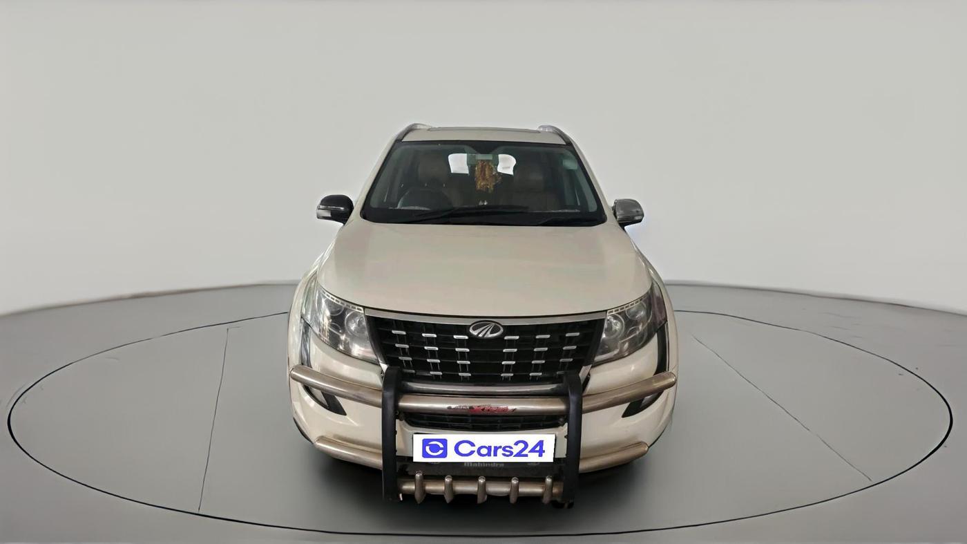 2019 Mahindra XUV500 W11, Diesel, Manual, 2,37,626 km, exterior