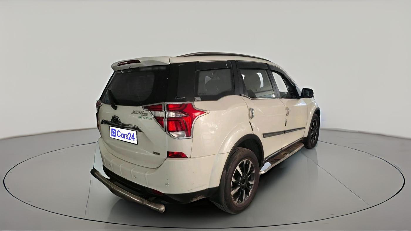 2019 Mahindra XUV500 W11, Diesel, Manual, 2,37,626 km, exterior