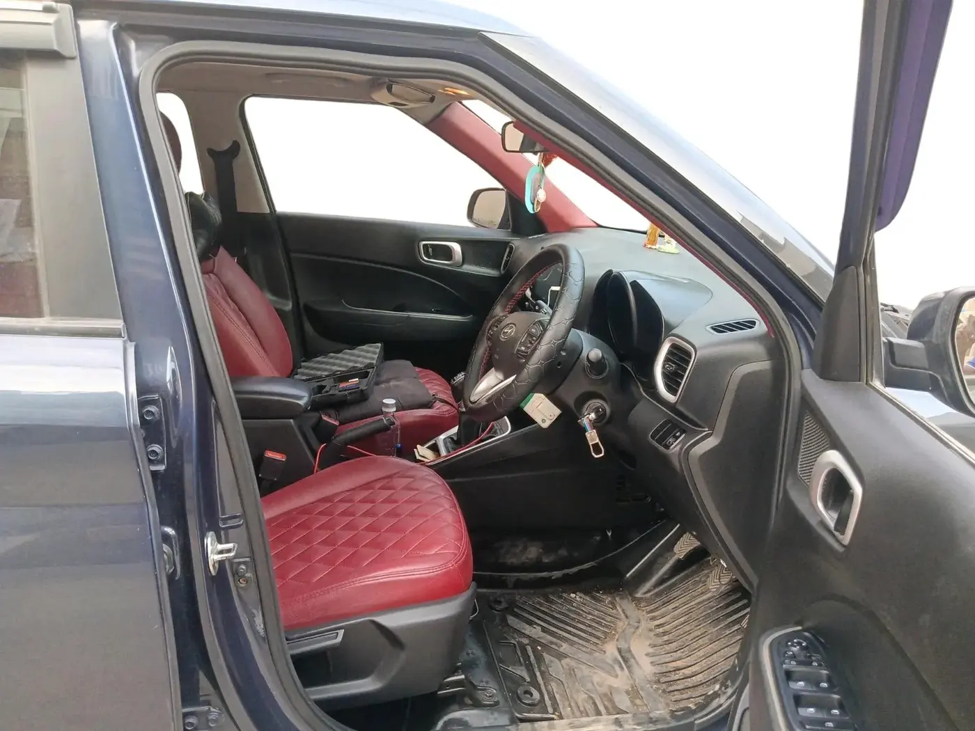 2020 Hyundai VENUE SX 1.0 TURBO, Petrol, Manual, 49,587 km, interior