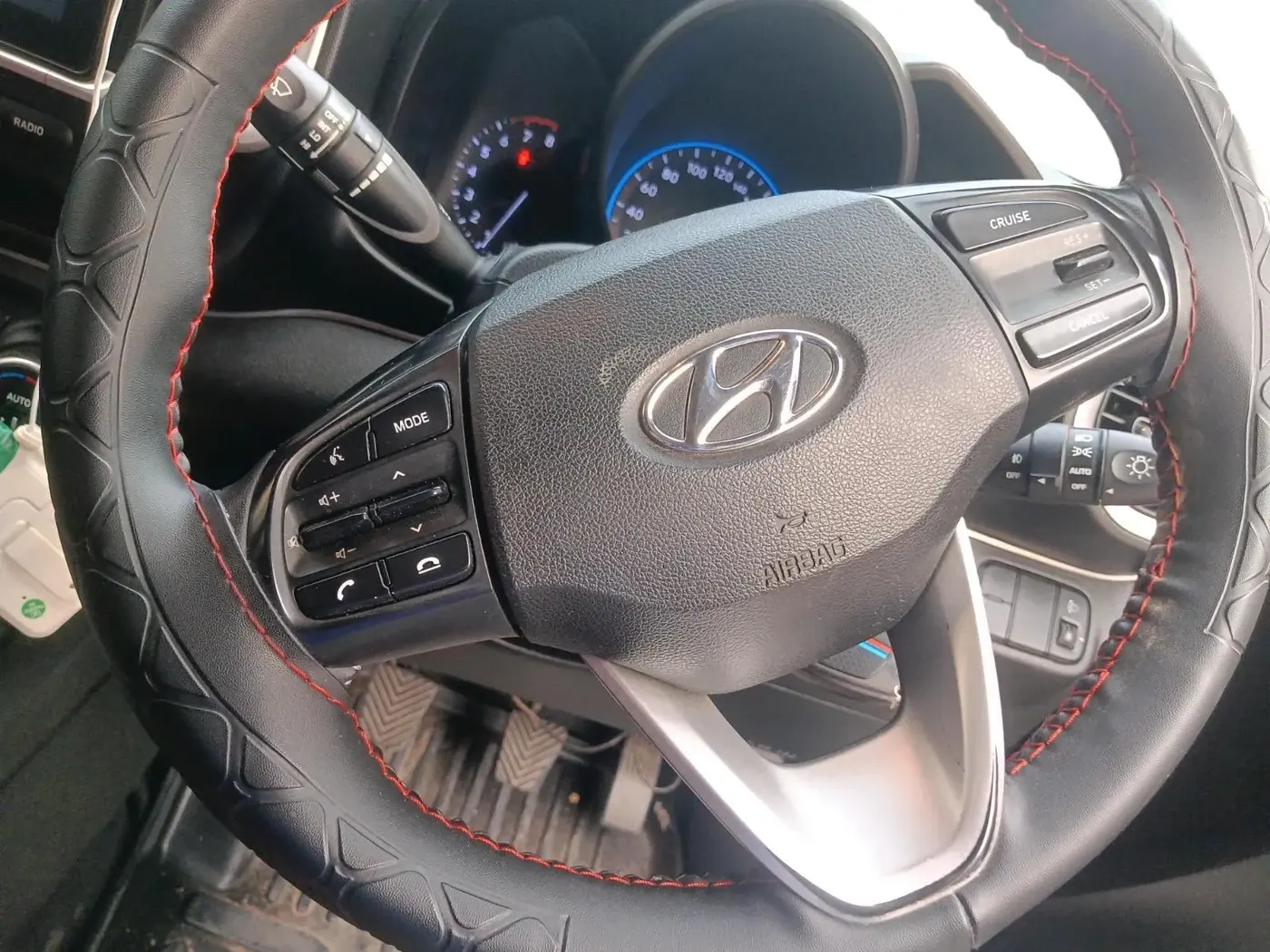 2020 Hyundai VENUE SX 1.0 TURBO, Petrol, Manual, 49,587 km, interior