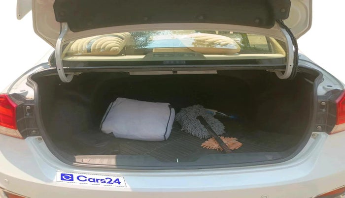 2021 Maruti Ciaz ALPHA  AT 1.5 SHVS PETROL, Petrol, Automatic, 36,575 km, exterior