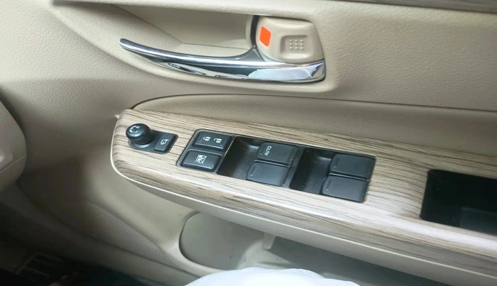 2021 Maruti Ciaz ALPHA  AT 1.5 SHVS PETROL, Petrol, Automatic, 36,575 km, interior