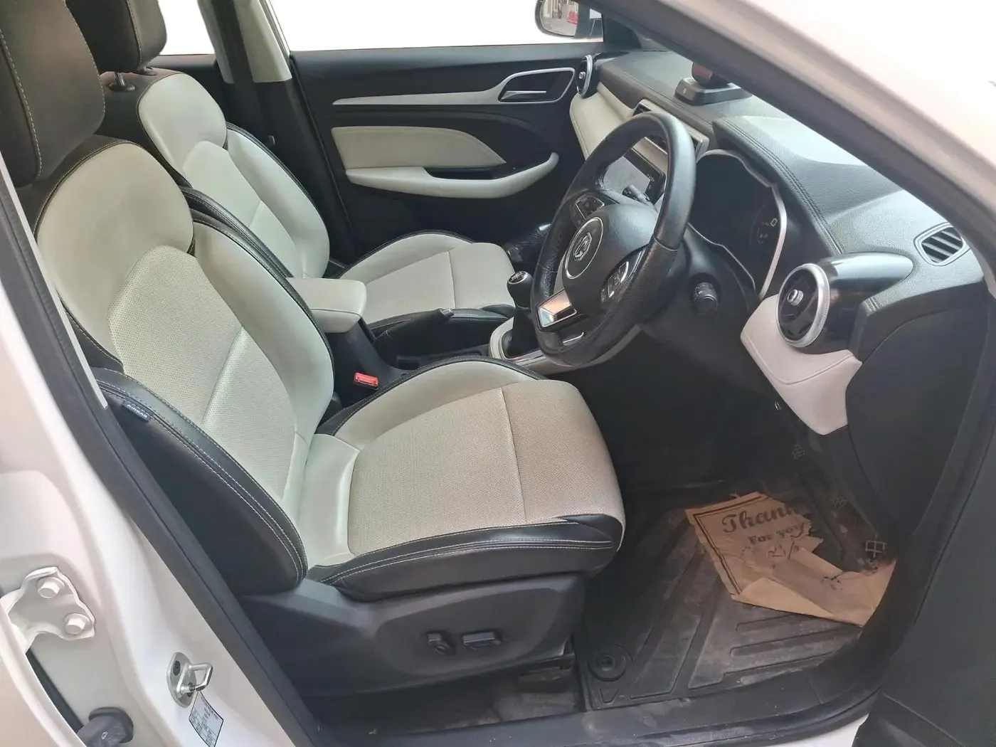 2022 MG ASTOR SHARP EX 1.5 MT, Petrol, Manual, 34,149 km, interior