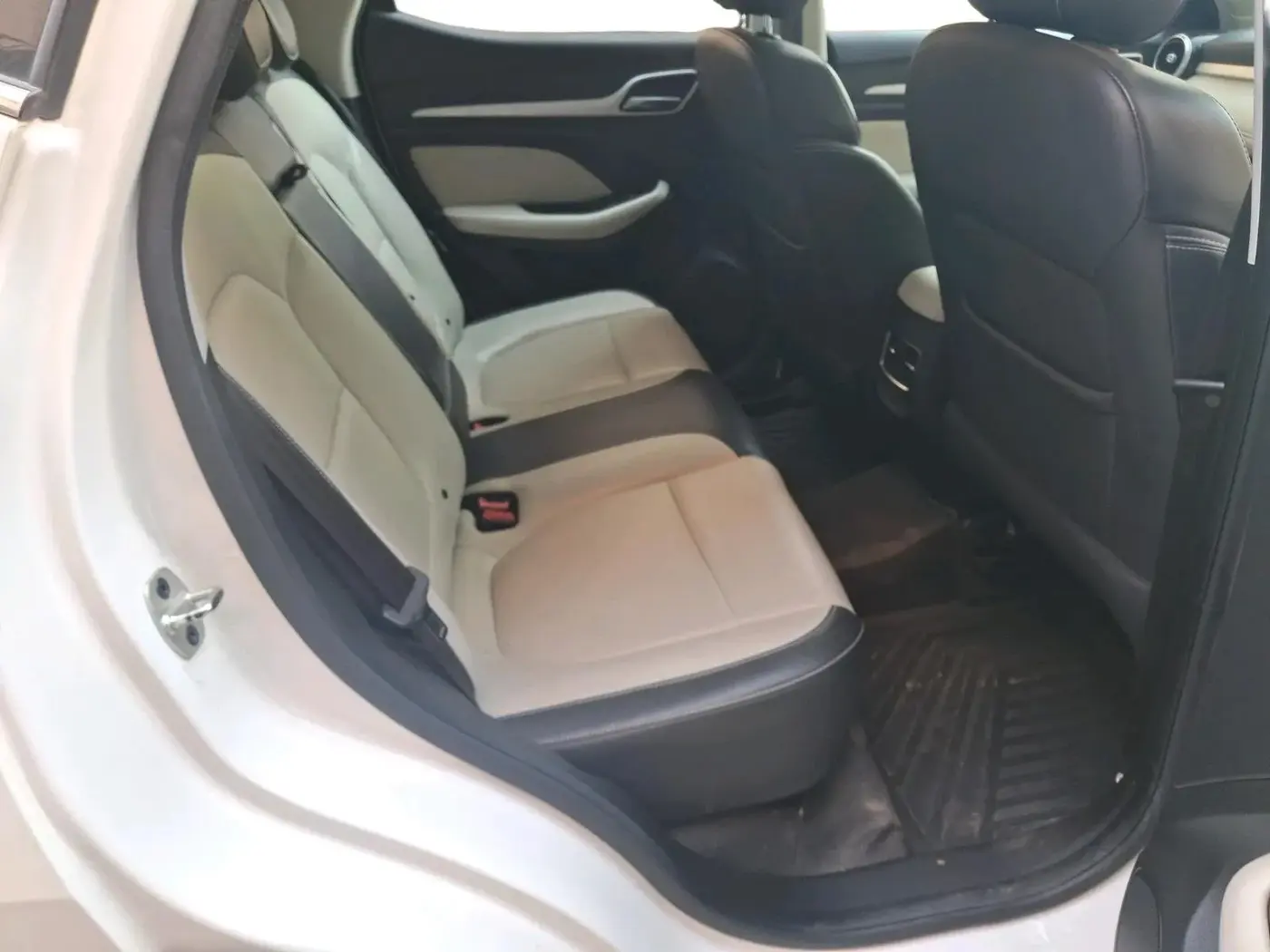 2022 MG ASTOR SHARP EX 1.5 MT, Petrol, Manual, 34,149 km, interior