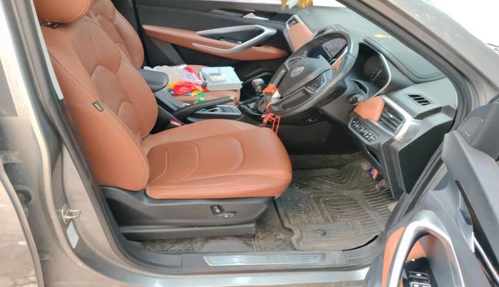 2022 MG HECTOR PLUS SHARP 1.5 PETROL TURBO HYBRID MT 6-STR, Petrol, Manual, 36,381 km, interior