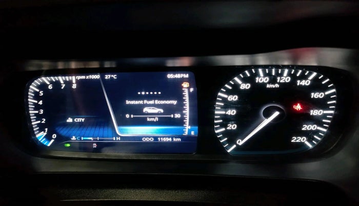 2024 Tata ALTROZ XZ + SUNROOF, Petrol, Manual, 17,200 km, interior