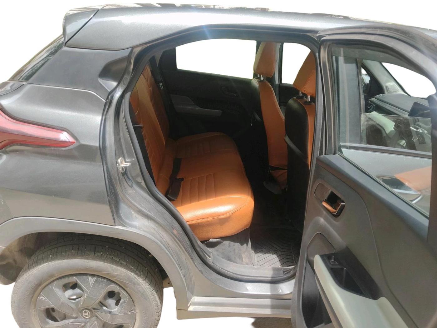 2022 Tata PUNCH ADVENTURE AMT, Petrol, Automatic, 73,520 km, interior