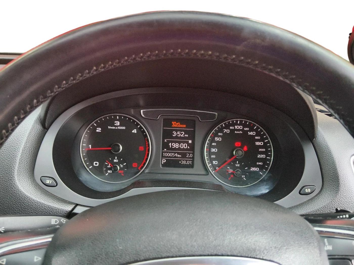 2015 Audi Q3 35 TDI Quattro, Diesel, Automatic, 1,00,054 km, interior