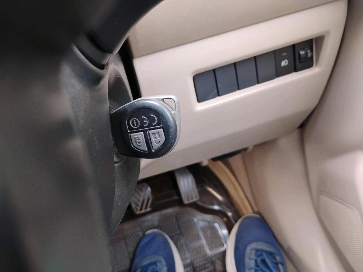 2018 Maruti Dzire VDI, Diesel, Manual, 1,82,430 km, interior