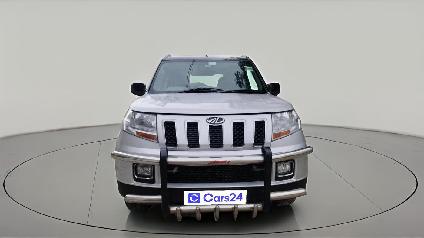 2017 Mahindra TUV300 T8 DUAL TONE, Diesel, Manual, 1,43,960 km, exterior