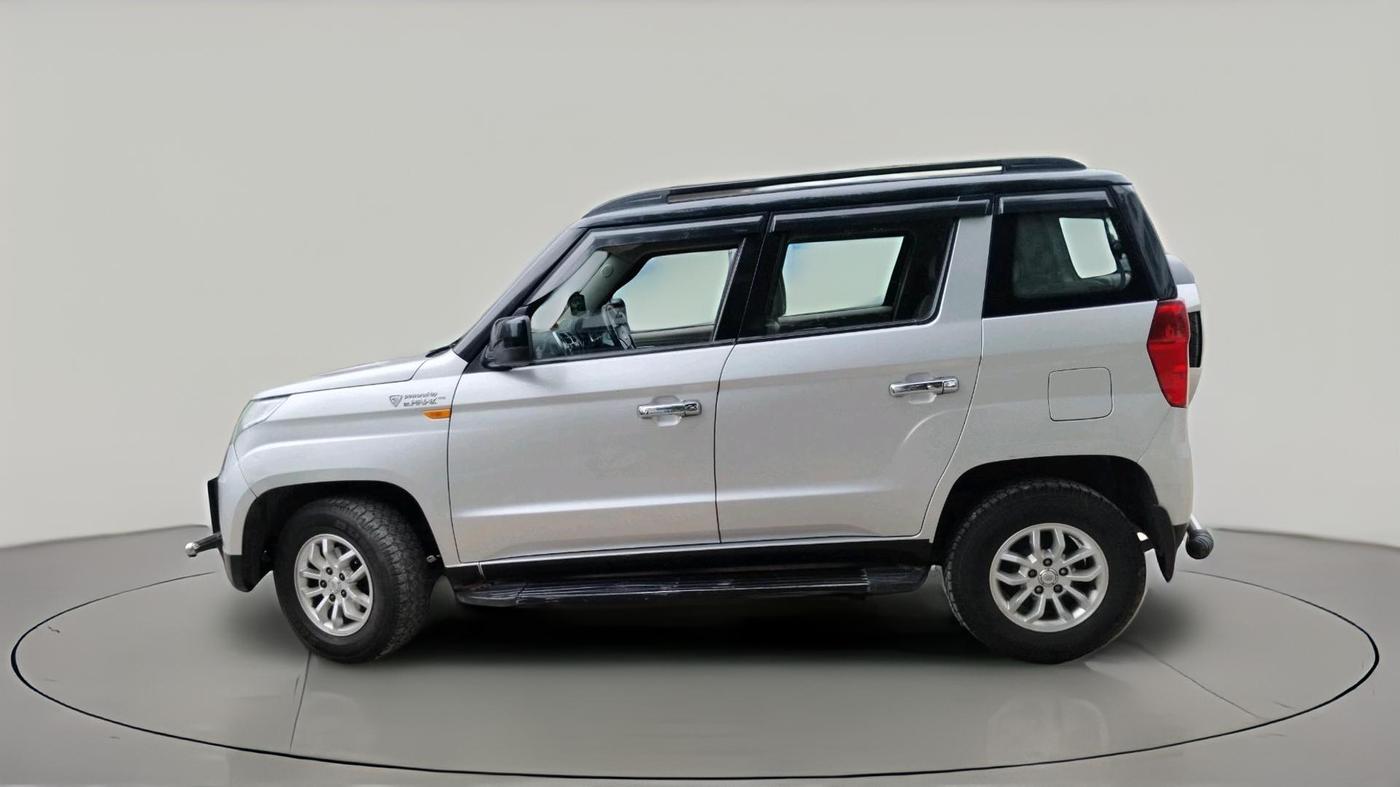 2017 Mahindra TUV300 T8 DUAL TONE, Diesel, Manual, 1,43,960 km, exterior