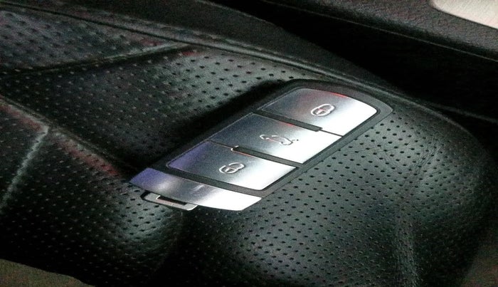 2011 Volkswagen Passat HIGHLINE DSG, Diesel, Automatic, 97,746 km, interior