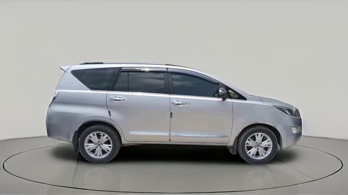 2017 Toyota Innova Crysta 2.4 ZX 7 STR, Diesel, Manual, 2,52,984 km, exterior