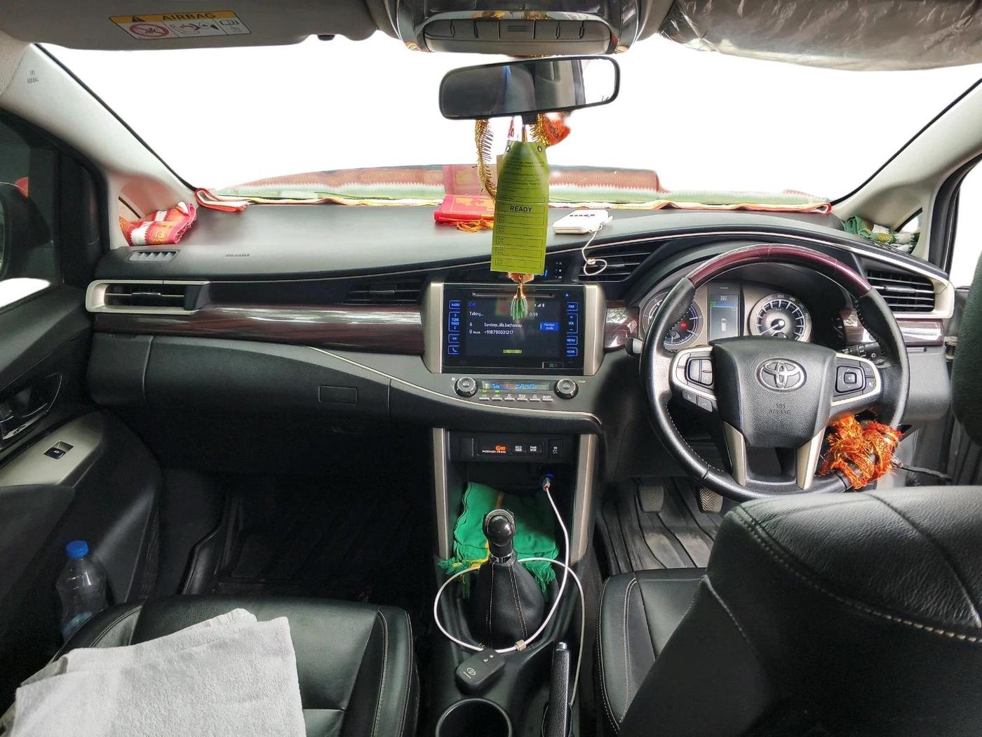 2017 Toyota Innova Crysta 2.4 ZX 7 STR, Diesel, Manual, 2,52,984 km, interior
