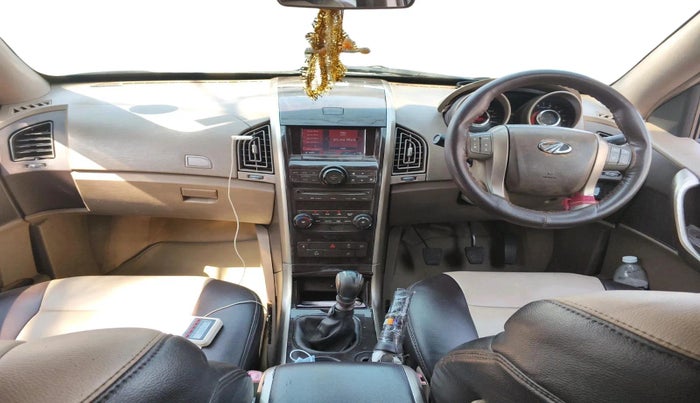 2013 Mahindra XUV500 W8, Diesel, Manual, 1,59,504 km, interior