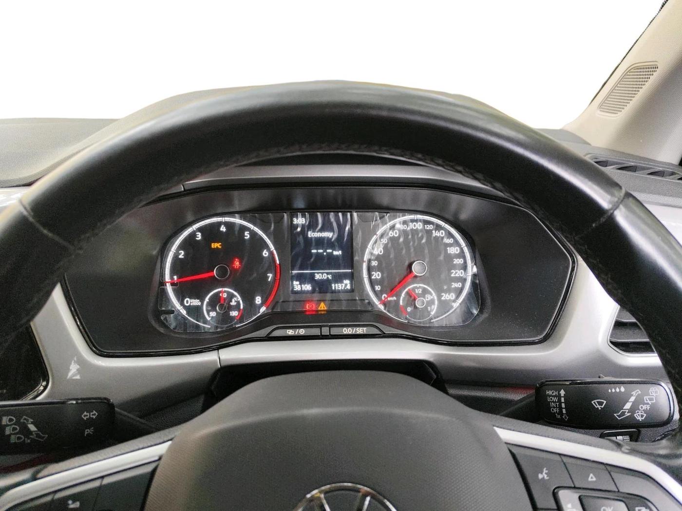2022 Volkswagen TAIGUN GT 1.5 TSI MT, Petrol, Manual, 38,106 km, interior