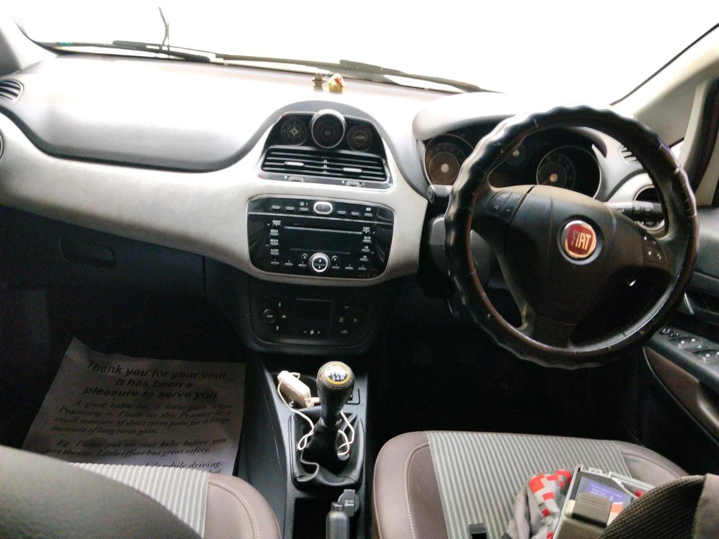 2014 Fiat Avventura EMOTION MULTIJET 1.3, Diesel, Manual, 1,17,993 km, interior