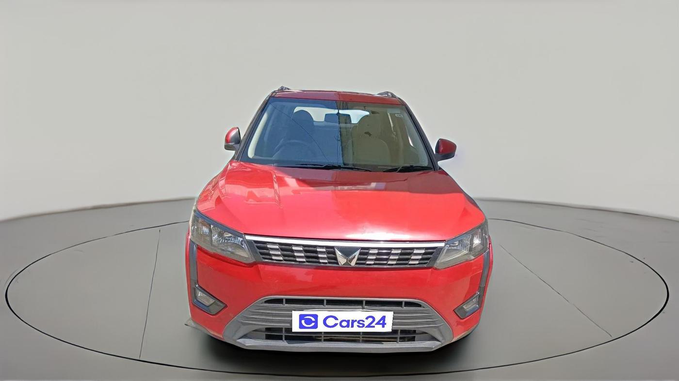 2022 Mahindra XUV300 W6 1.5 DIESEL AMT, Diesel, Automatic, 65,166 km, exterior