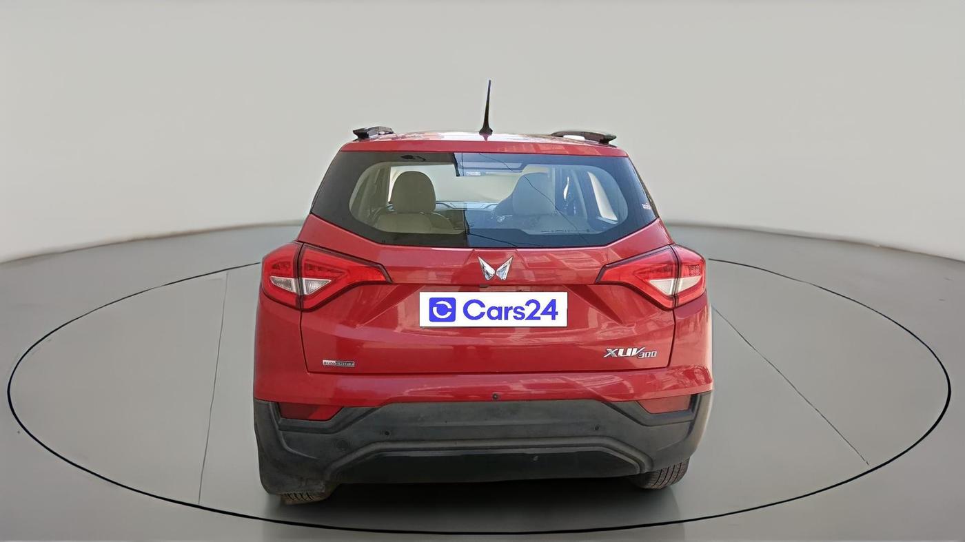2022 Mahindra XUV300 W6 1.5 DIESEL AMT, Diesel, Automatic, 65,166 km, exterior