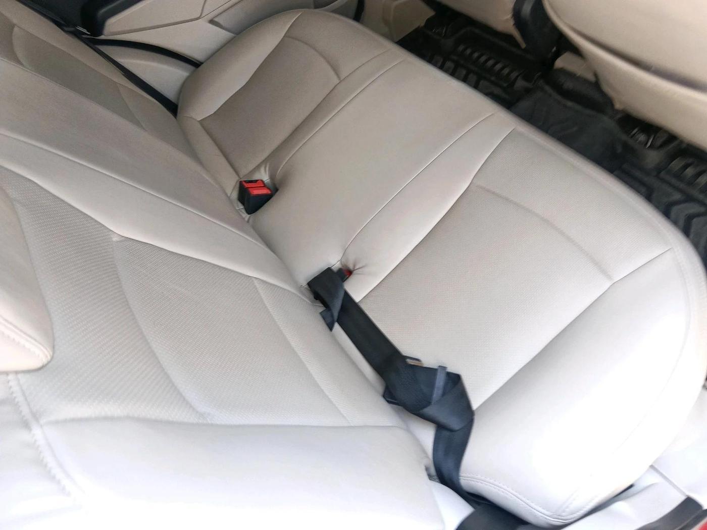 2022 Mahindra XUV300 W6 1.5 DIESEL AMT, Diesel, Automatic, 65,166 km, interior