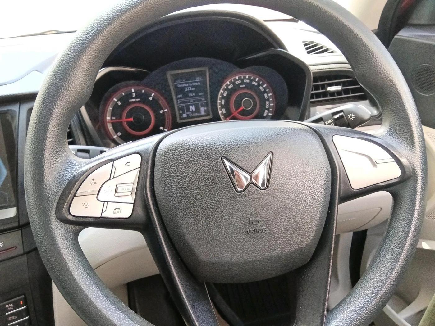 2022 Mahindra XUV300 W6 1.5 DIESEL AMT, Diesel, Automatic, 65,166 km, interior