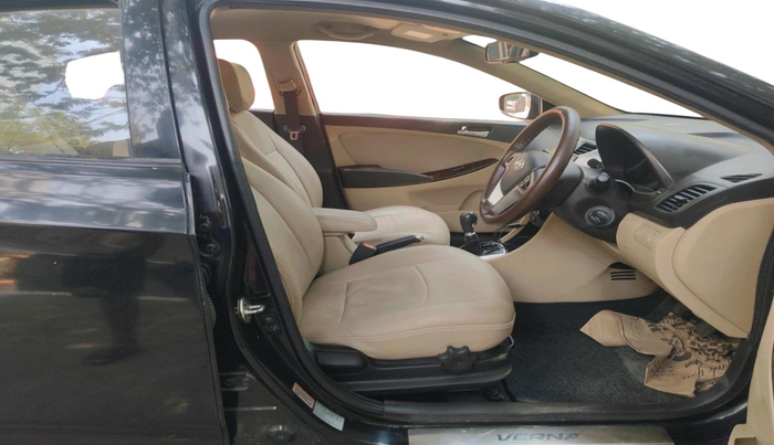 2012 Hyundai Verna FLUIDIC 1.6 CRDI SX, Diesel, Manual, 73,362 km, interior