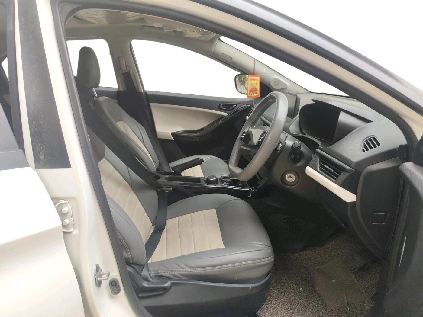 2024 Tata NEXON Pure S 1.2 Revotron 6AMT, Petrol, Automatic, 37,503 km, interior