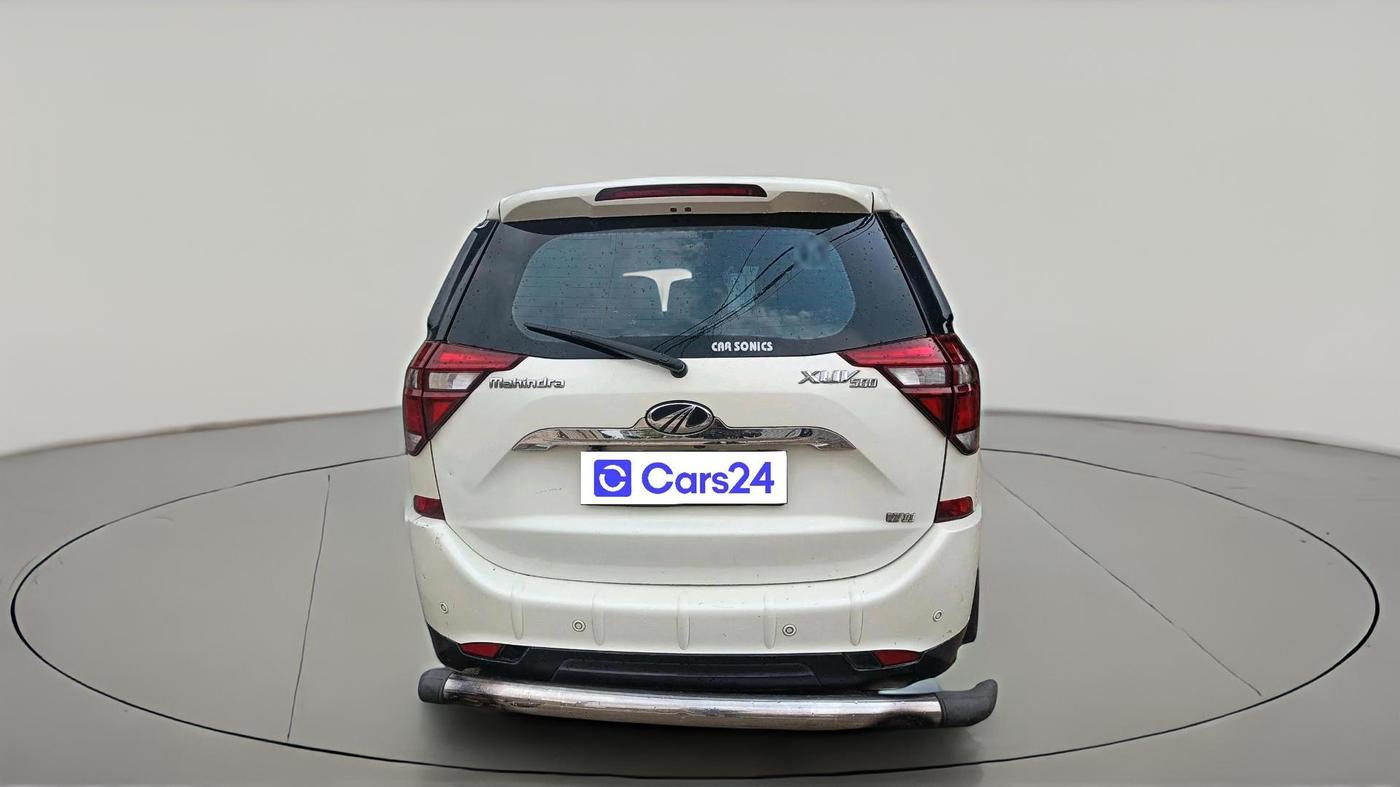 2018 Mahindra XUV500 W11, Diesel, Manual, 1,18,671 km, exterior