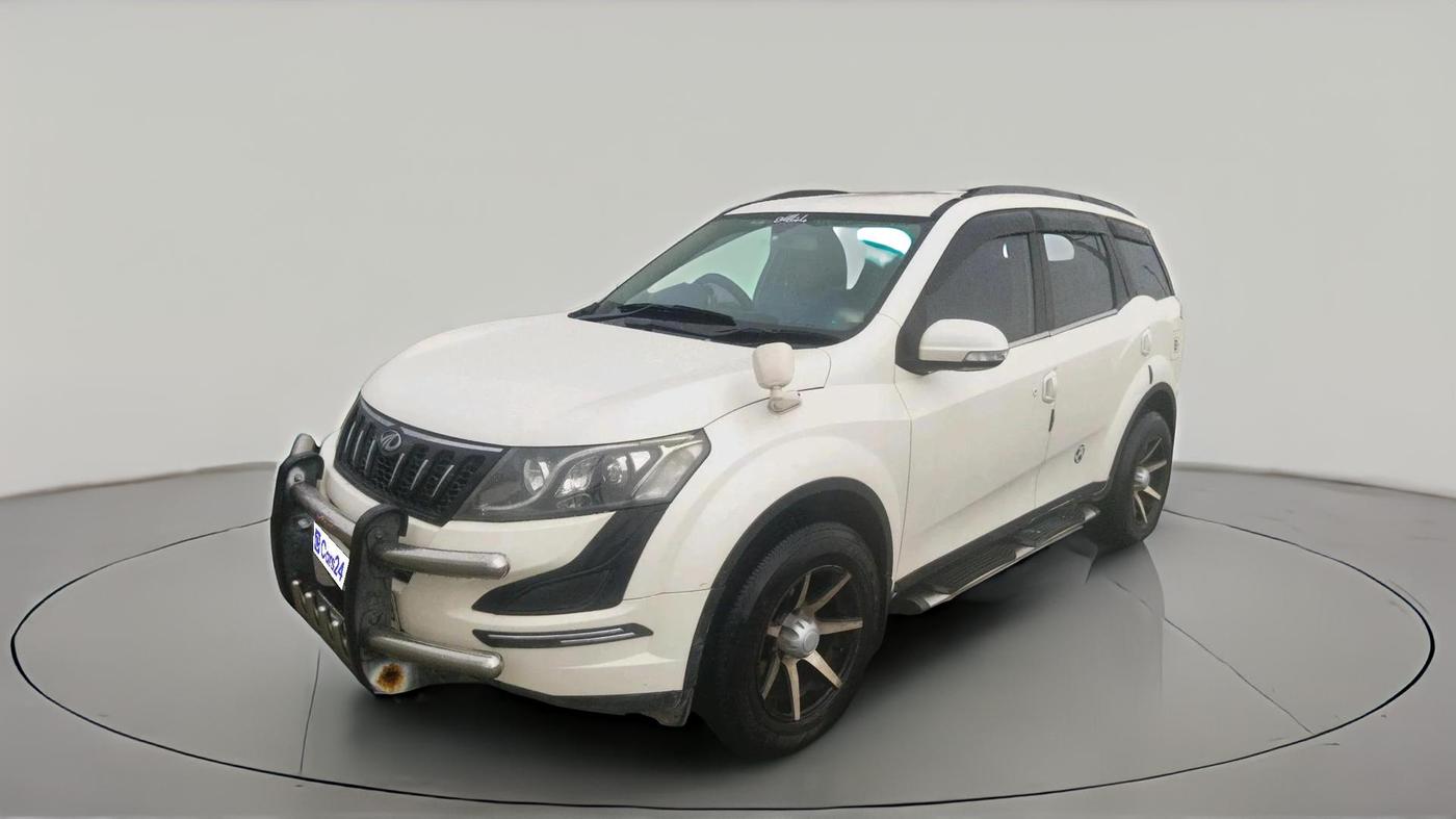 2015 Mahindra XUV500 W6, Diesel, Manual, 1,34,074 km, exterior