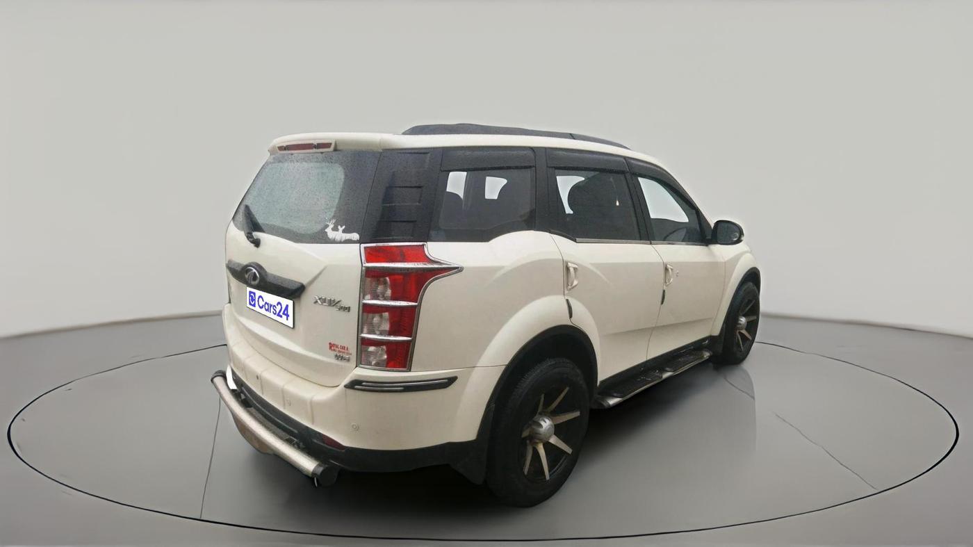 2015 Mahindra XUV500 W6, Diesel, Manual, 1,34,074 km, exterior