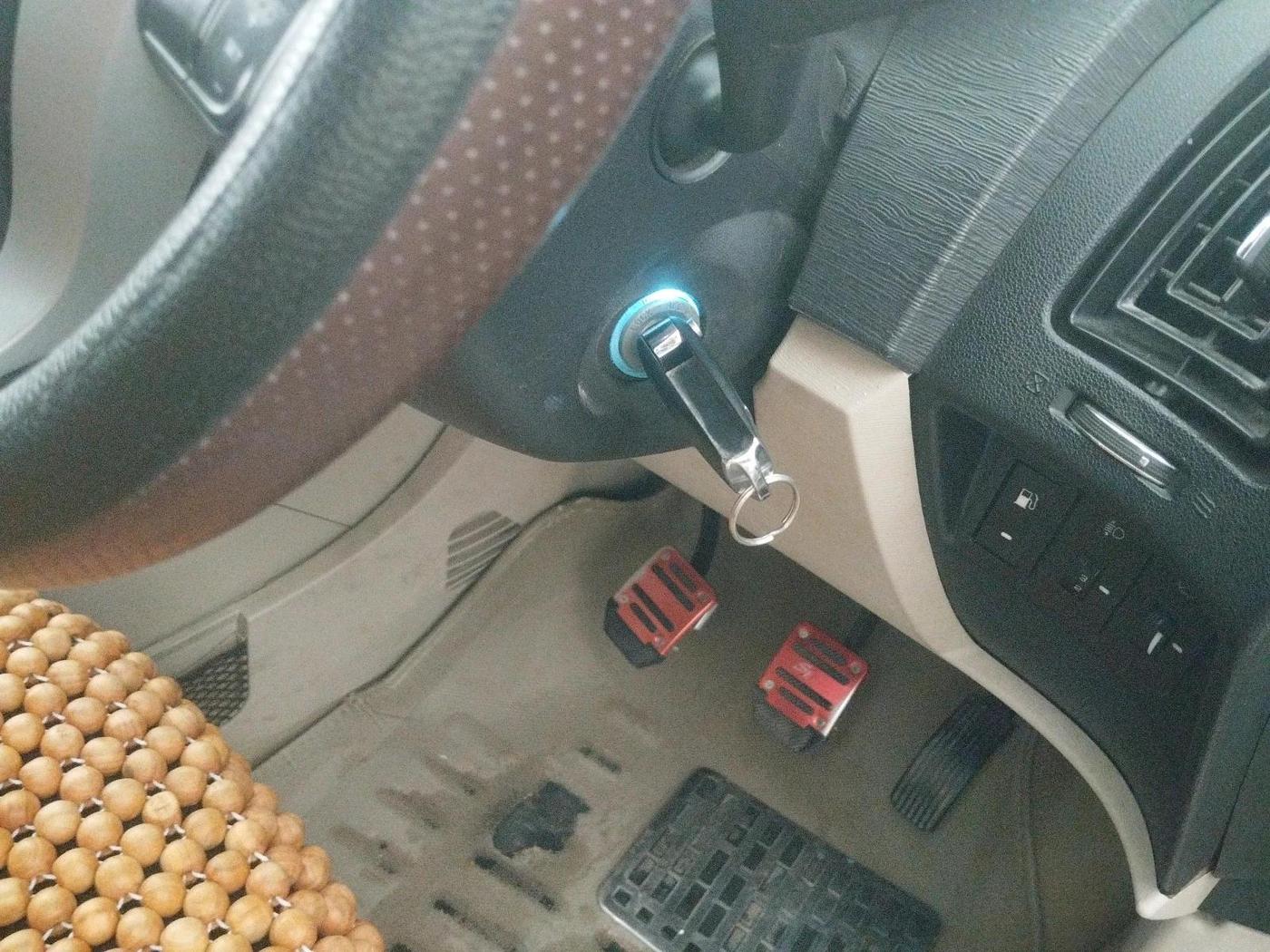 2015 Mahindra XUV500 W6, Diesel, Manual, 1,34,074 km, interior