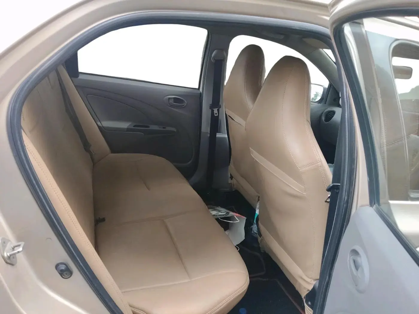 2011 Toyota Etios G, Petrol, Manual, 80,216 km, interior