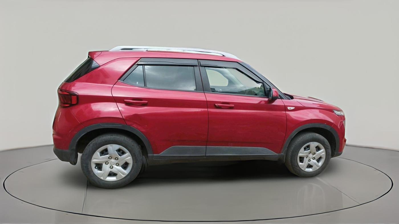 2022 Hyundai VENUE S 1.2, Petrol, Manual, 44,416 km, exterior