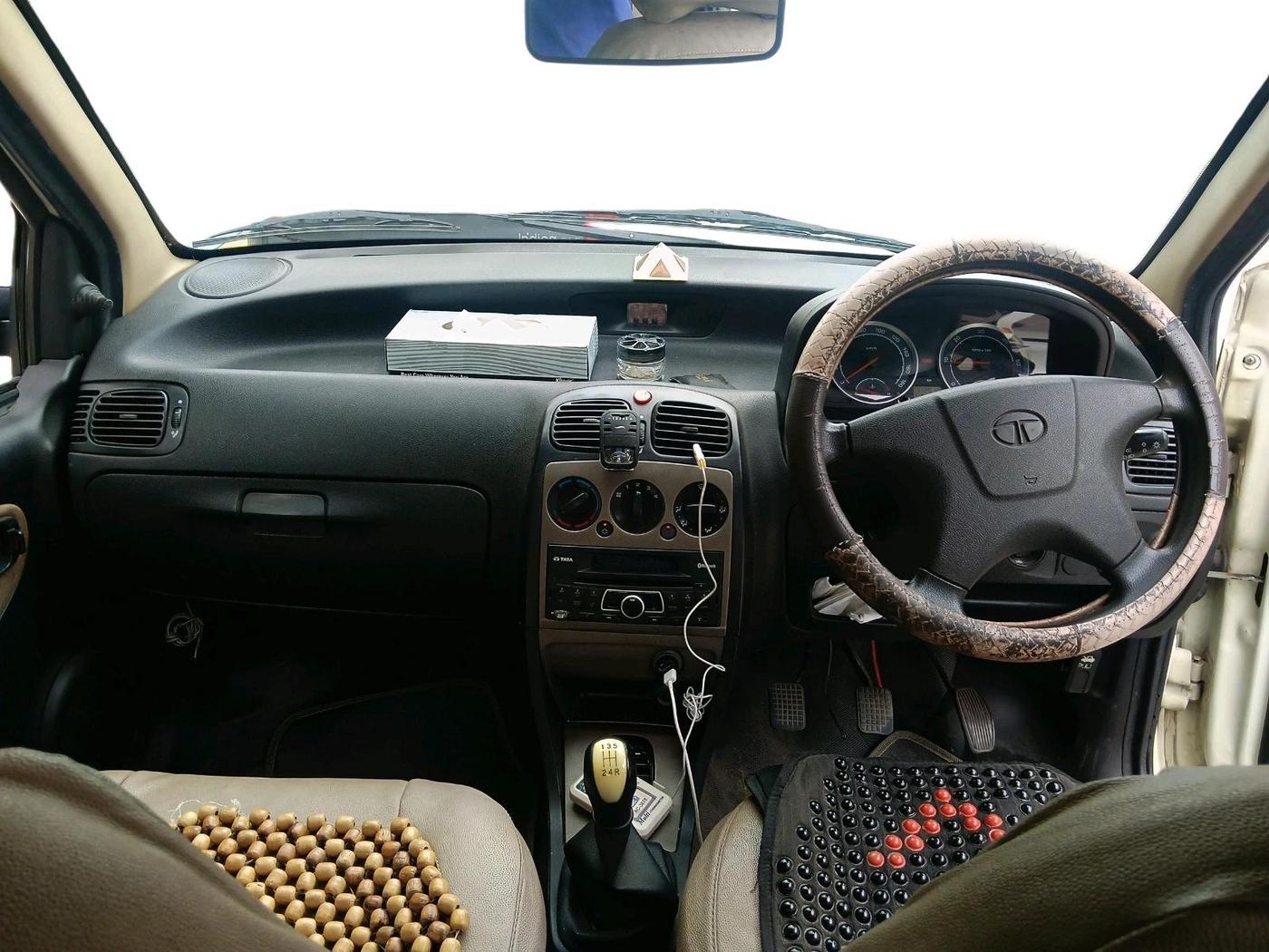 2016 Tata Indica EV2 LX, Diesel, Manual, 1,12,618 km, interior