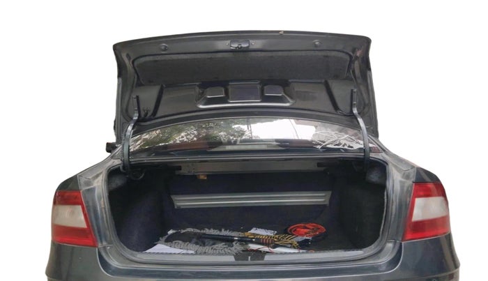 2016 Skoda Rapid 1.5 TDI CR STYLE PLUS AT, Diesel, Automatic, 1,34,303 km, exterior