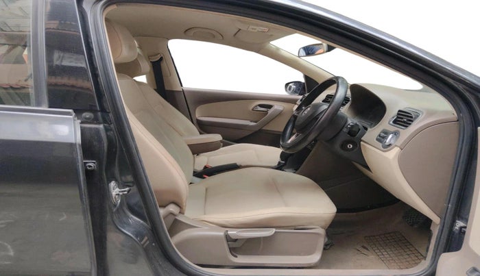 2016 Skoda Rapid 1.5 TDI CR STYLE PLUS AT, Diesel, Automatic, 1,34,303 km, interior