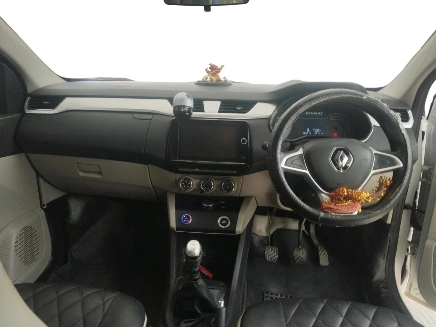 2020 Renault TRIBER RXZ, Petrol, Manual, 77,393 km, interior