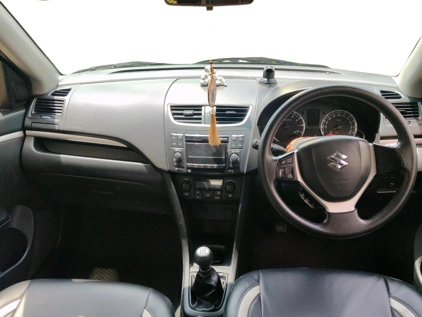 2016 Maruti Swift ZXI, Petrol, Manual, 44,631 km, interior