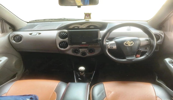 2010 Toyota Etios VX, Petrol, Manual, 1,54,023 km, interior
