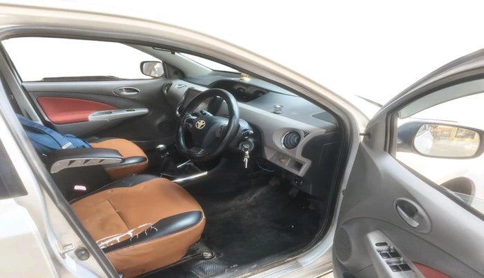 2010 Toyota Etios VX, Petrol, Manual, 1,54,023 km, interior