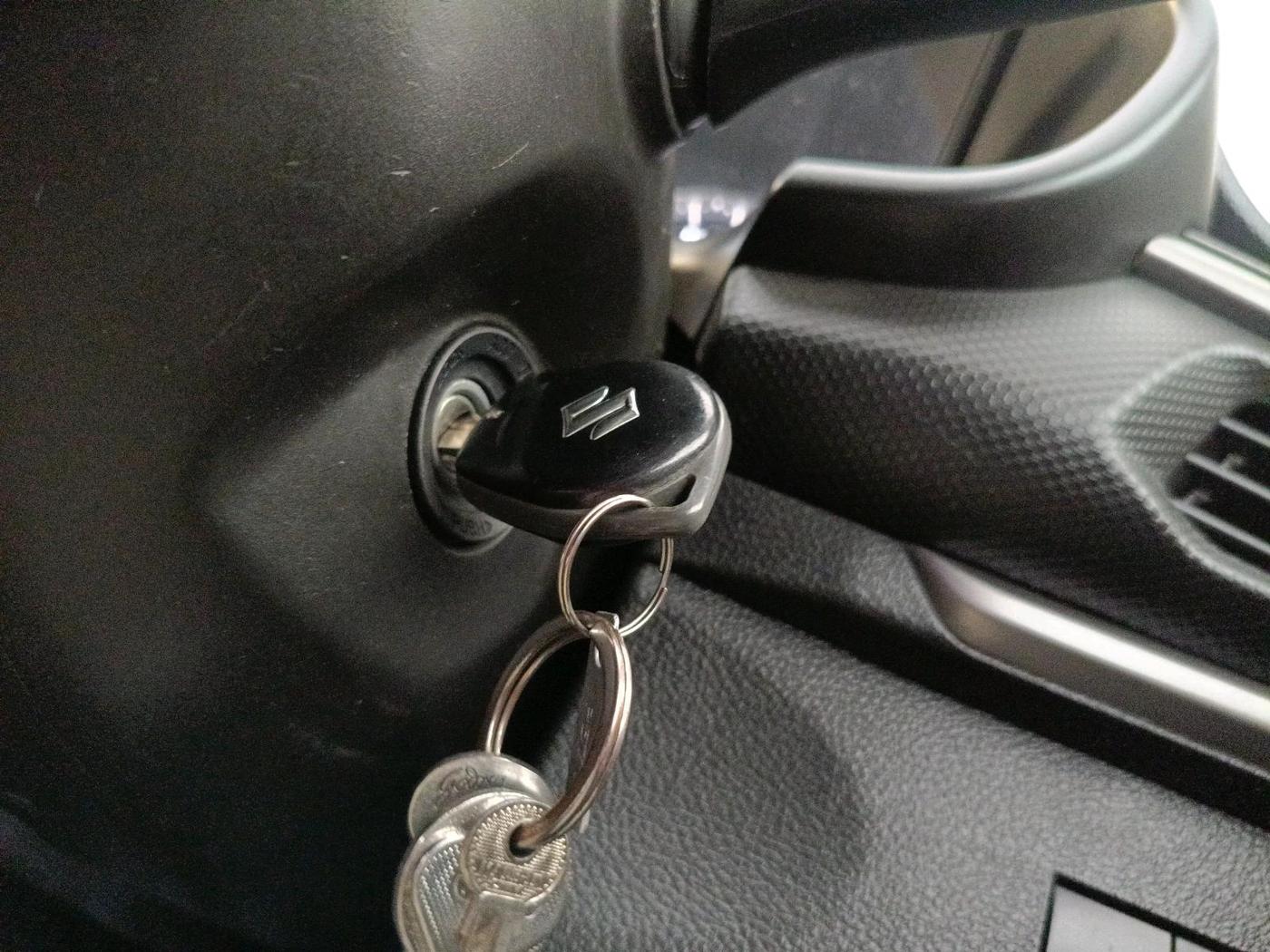 2022 Maruti BREZZA VXI SMART HYBRID, Petrol, Manual, 48,583 km, interior