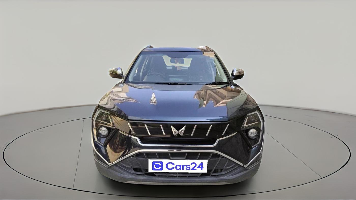 2024 Mahindra XUV 3XO AX5 1.2 L TCMPFI AT, Petrol, Automatic, 15,347 km, exterior