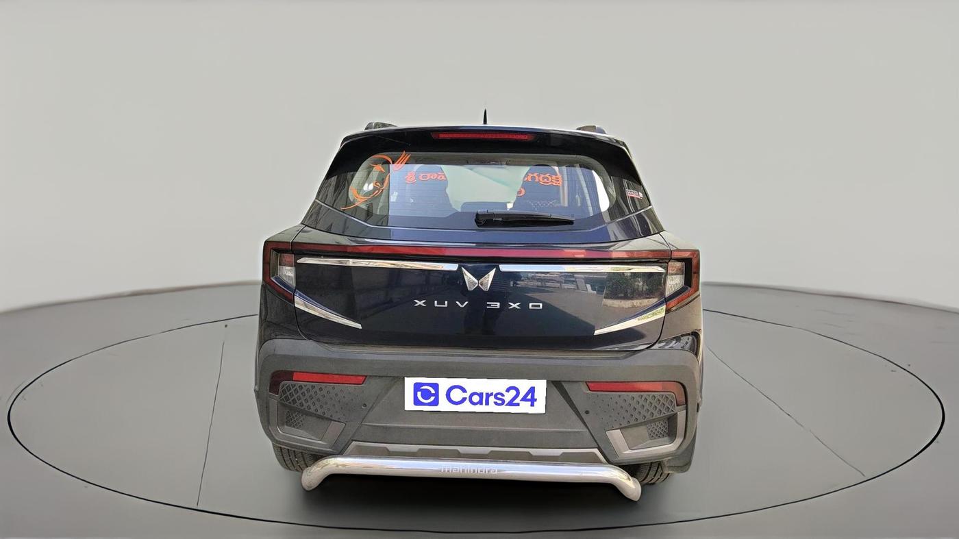 2024 Mahindra XUV 3XO AX5 1.2 L TCMPFI AT, Petrol, Automatic, 15,347 km, exterior