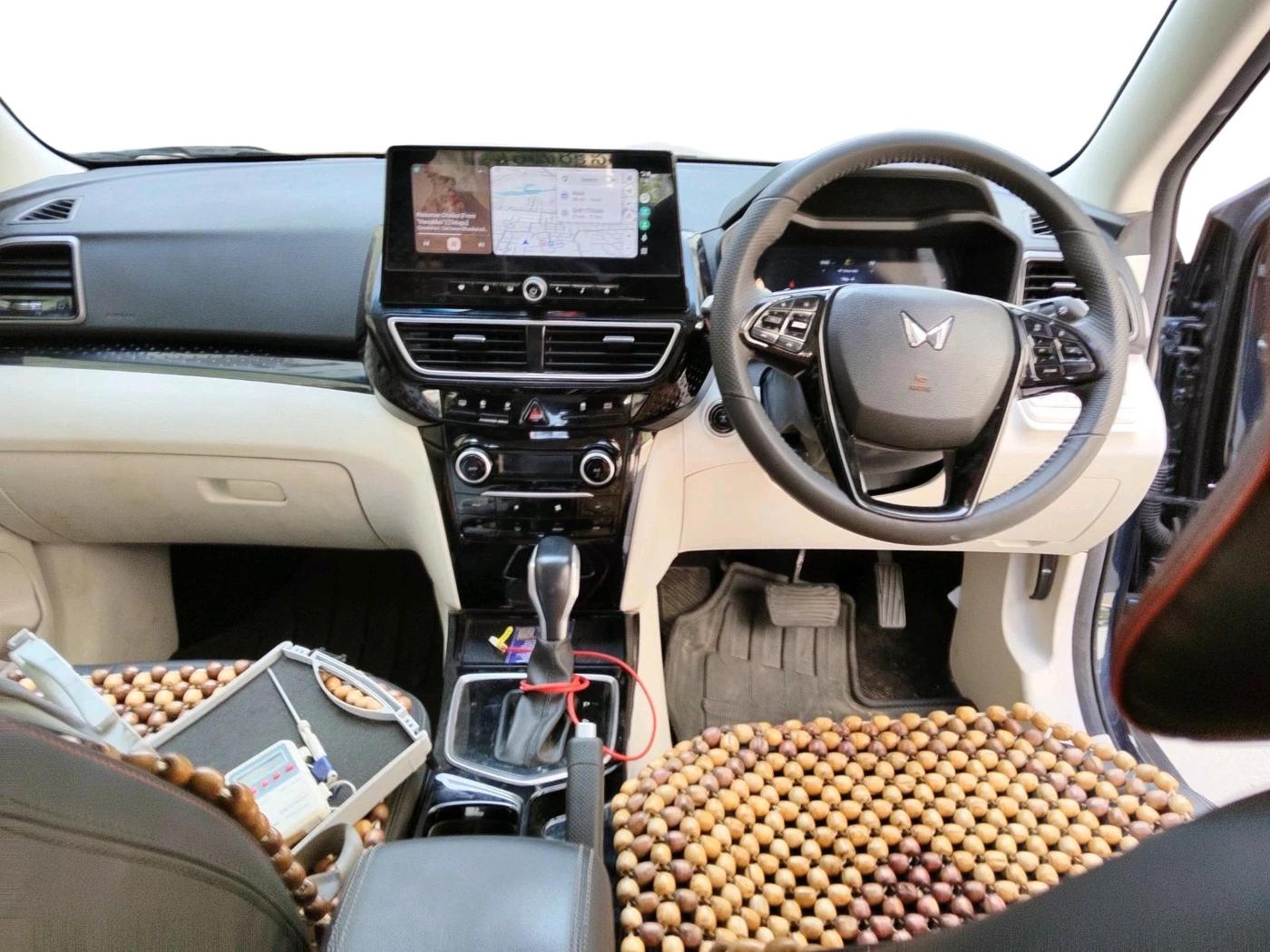 2024 Mahindra XUV 3XO AX5 1.2 L TCMPFI AT, Petrol, Automatic, 15,347 km, interior