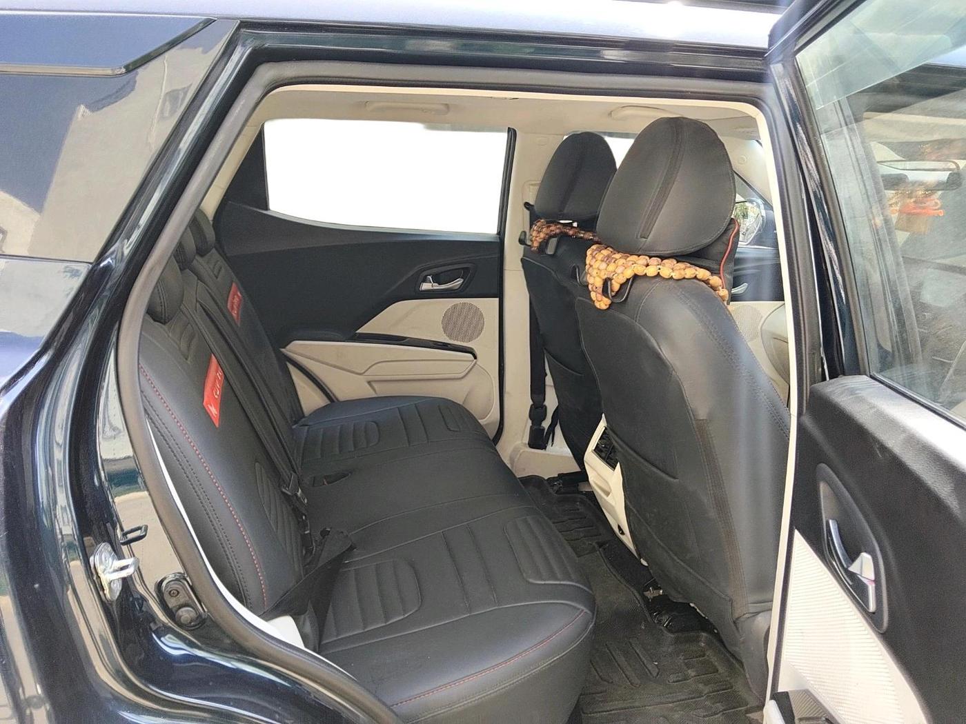 2024 Mahindra XUV 3XO AX5 1.2 L TCMPFI AT, Petrol, Automatic, 15,347 km, interior