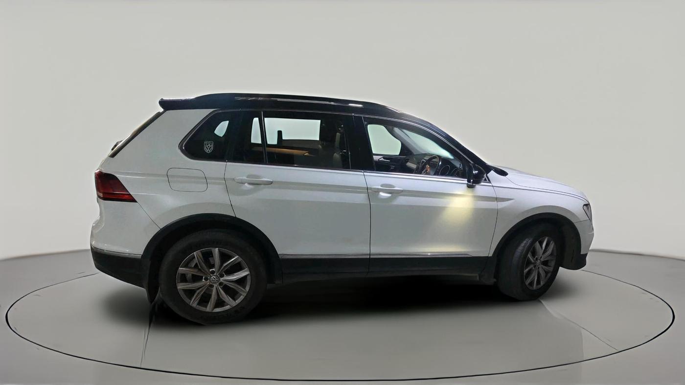 2017 Volkswagen TIGUAN COMFORTLINE TDI AT, Diesel, Automatic, 2,31,022 km, exterior