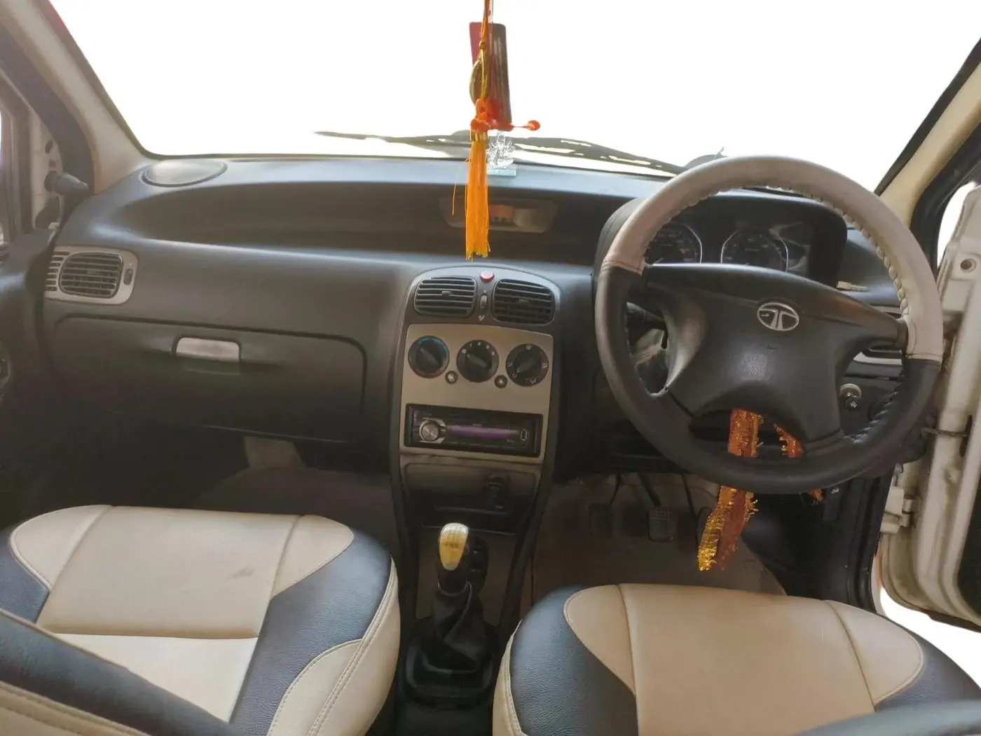 2013 Tata Indigo ECS LX TDI, Diesel, Manual, 1,26,316 km, interior